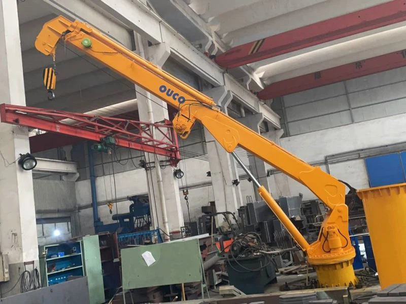 Lodný palubný žeriav 1T10M s malým teleskopickým výložníkom